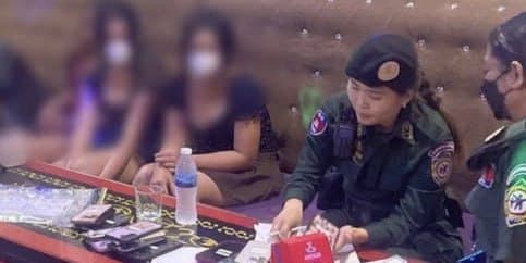 #柬埔寨新闻 柬埔寨一金店暗藏卖淫窝点遭突袭,31 名未成年少女被解救查获 2026年 8月13日消息,柬埔寨国家警察总署总监苏通下达行动指令,由国家警察副总…