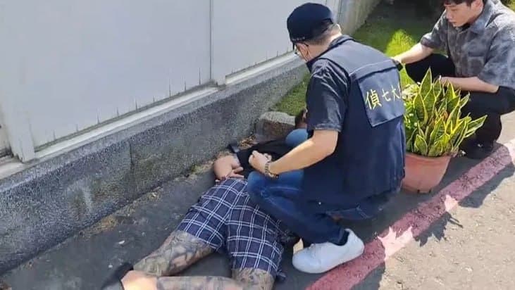 #泰国新闻 台泰联手瓦解跨境诈骗集团,20人落网,受害损失超2亿新台币 台泰警方联合破获大型跨境电信诈骗案,捣毁由竹联帮明仁会28岁张姓男子主导的犯罪集团。该…