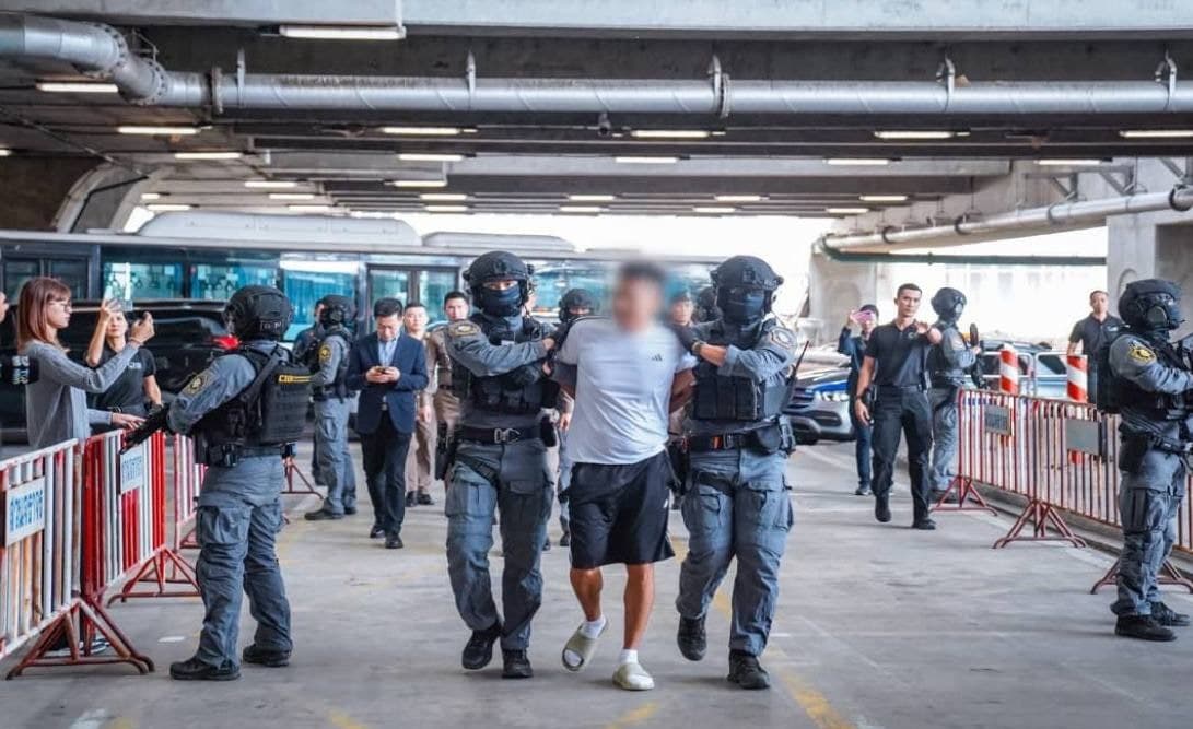 #泰国新闻 【佘智江被正式引渡回中国 涉200余个非法赌博诈骗平台】🇹🇭⚖️ 2026年8月15日消息,泰国当局近日正式将中国籍柬埔寨护照持有人佘智江(又名佘…