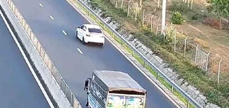 #越南新闻 女司机永好-潘切高速公路倒车遭重罚 罚款3500万越盾扣10分 2026年8月2日消息,越南高速交警六大队公布一起高危交通违法案件。45岁庆和省女…