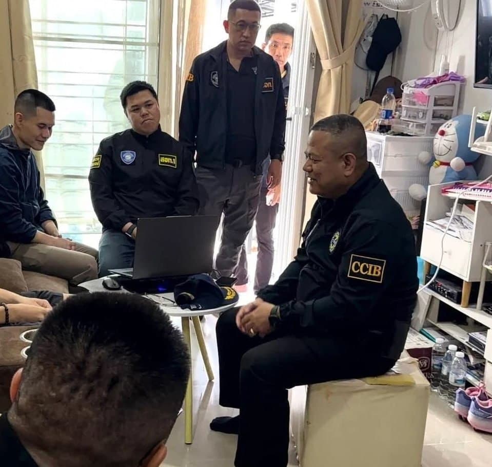 #泰国新闻 泰网警追查暗网数据售卖黑客,两处点位被突击搜查取证 2026年 8月13日消息,泰国网络警方全力侦破一桩公民信息外泄案件,不法分子窃取海量数据后投…
