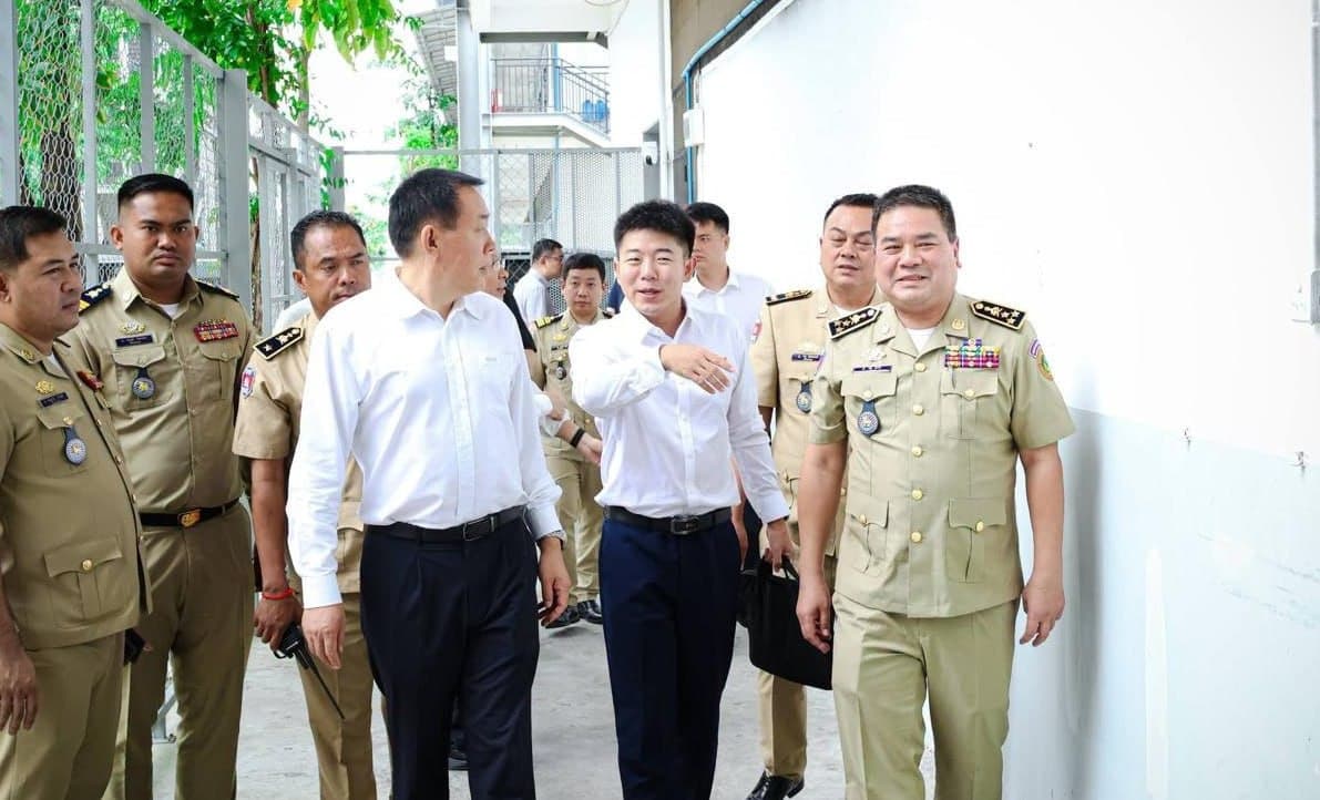 #柬埔寨新闻 【中国公安部刑侦局局长走访柬遣返中心 实地核查涉案人员羁押条件】 2026年8月14日消息,中国公安部刑事侦查局局长姜国利率代表团到访柬埔寨茶胶…