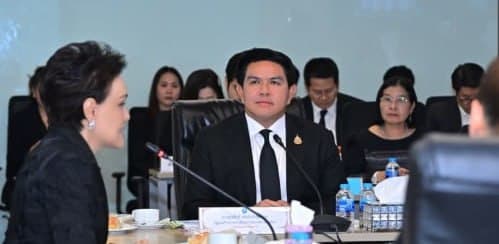 #泰国经济 【泰国拟向外国游客征收入境费 最高450泰铢分阶段实施】 2026年8月15日消息,泰国国家旅游政策委员会近日召开会议,原则同意向外国游客征收旅游…